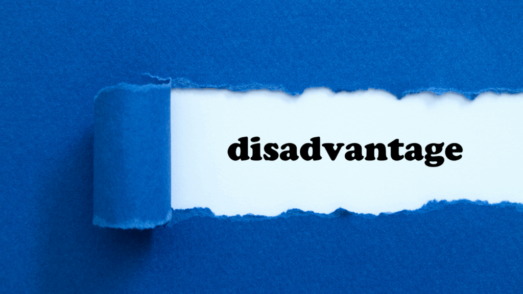 disadvantage 破れて出てきている